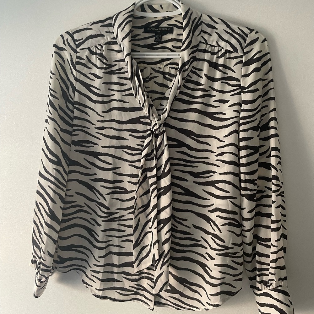 Banana Republic shirt